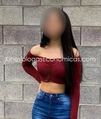 Ivana joven universitaria debutante y muy complaciente