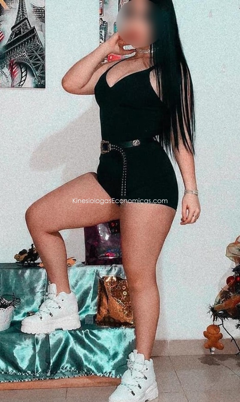 HERMOSA NALGONA COLOCHA MUY GOLOSA EN LA CAMA